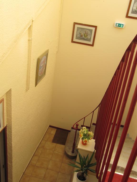 Pub Vauban Terreaux Hotell Avallon Exteriör bild