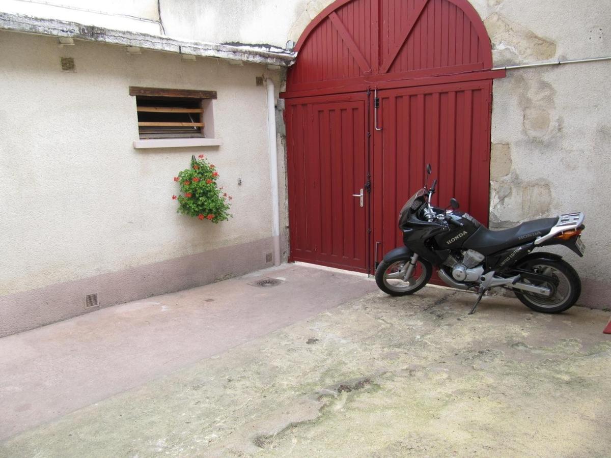 Pub Vauban Terreaux Hotell Avallon Exteriör bild